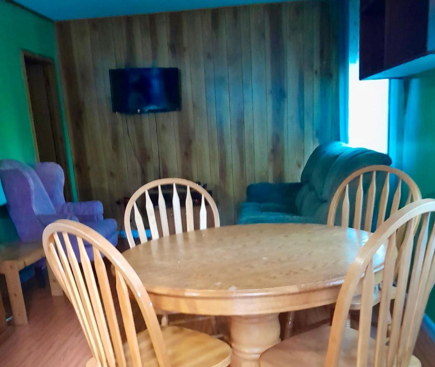 Lakefront Hideaway Resort Kawartha Lakes Chambre photo