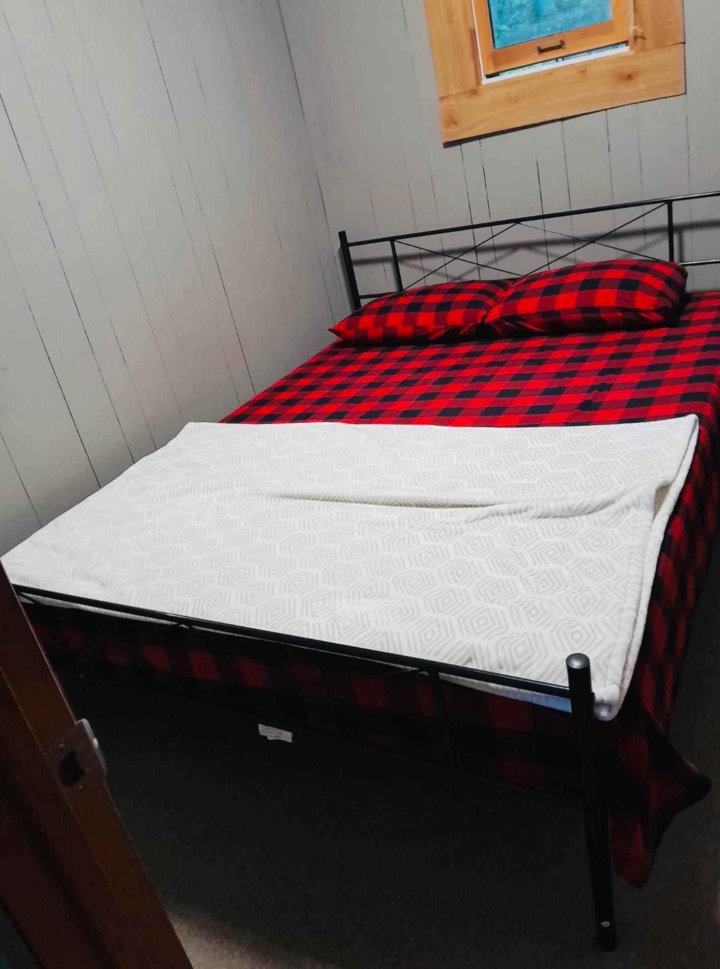 Lakefront Hideaway Resort Kawartha Lakes Chambre photo