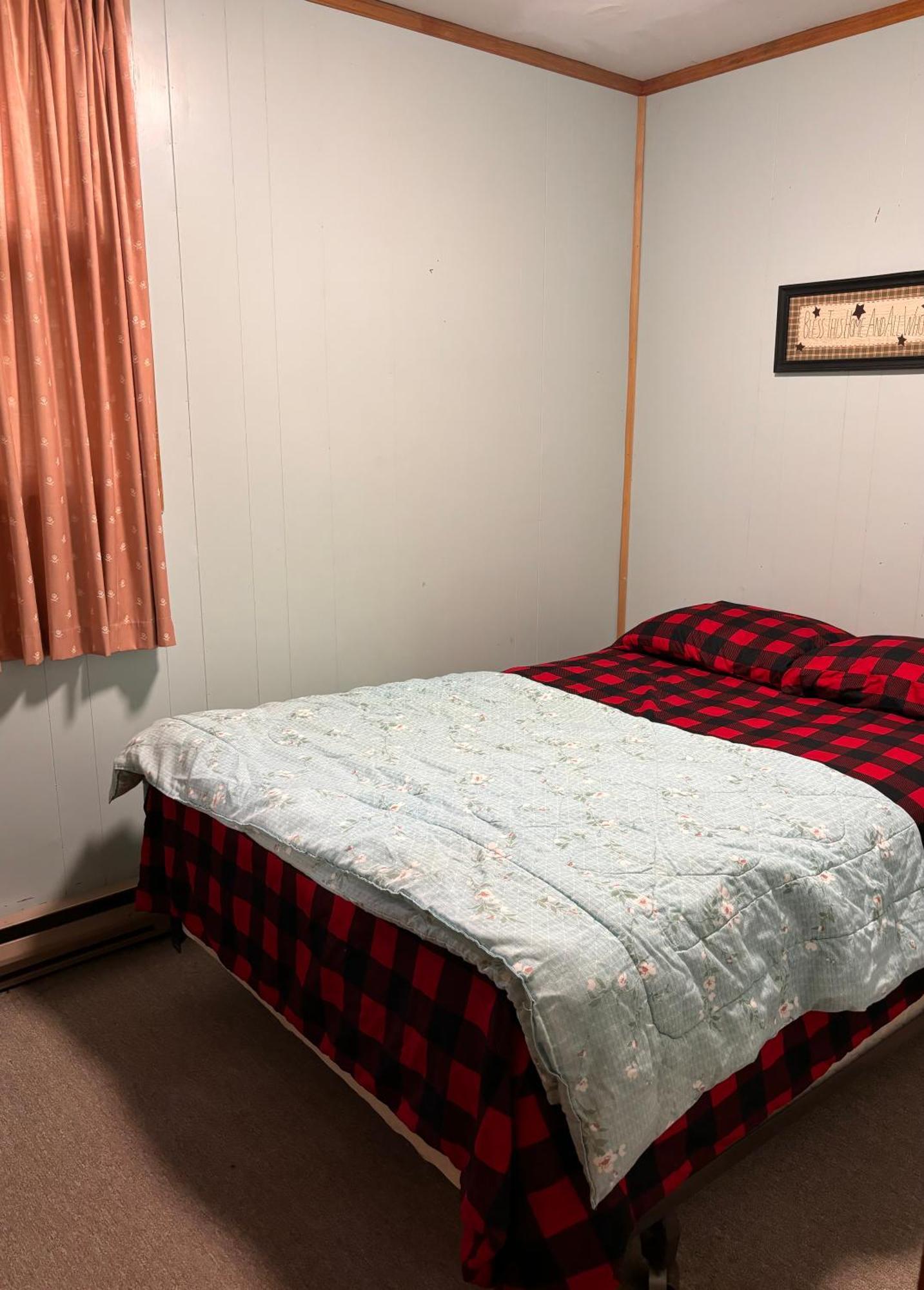 Lakefront Hideaway Resort Kawartha Lakes Extérieur photo